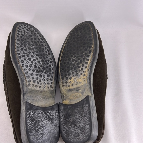 TOD’s Gommino Driving Shoes in Suede main image 5